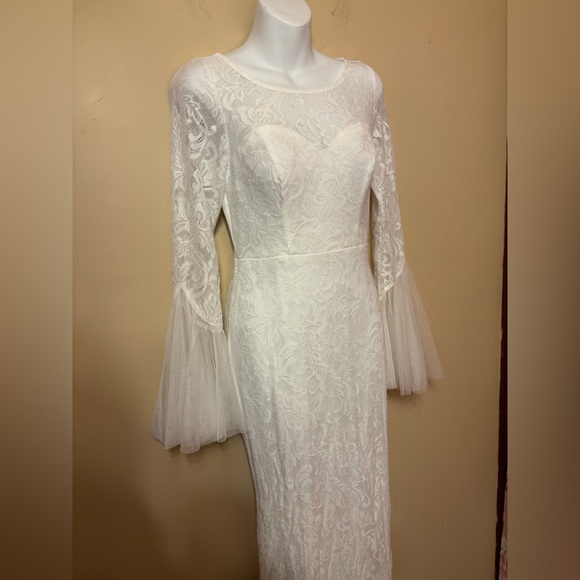 White Lace Bell Sleeve wedding Dress SZ S - Picture 3 of 14